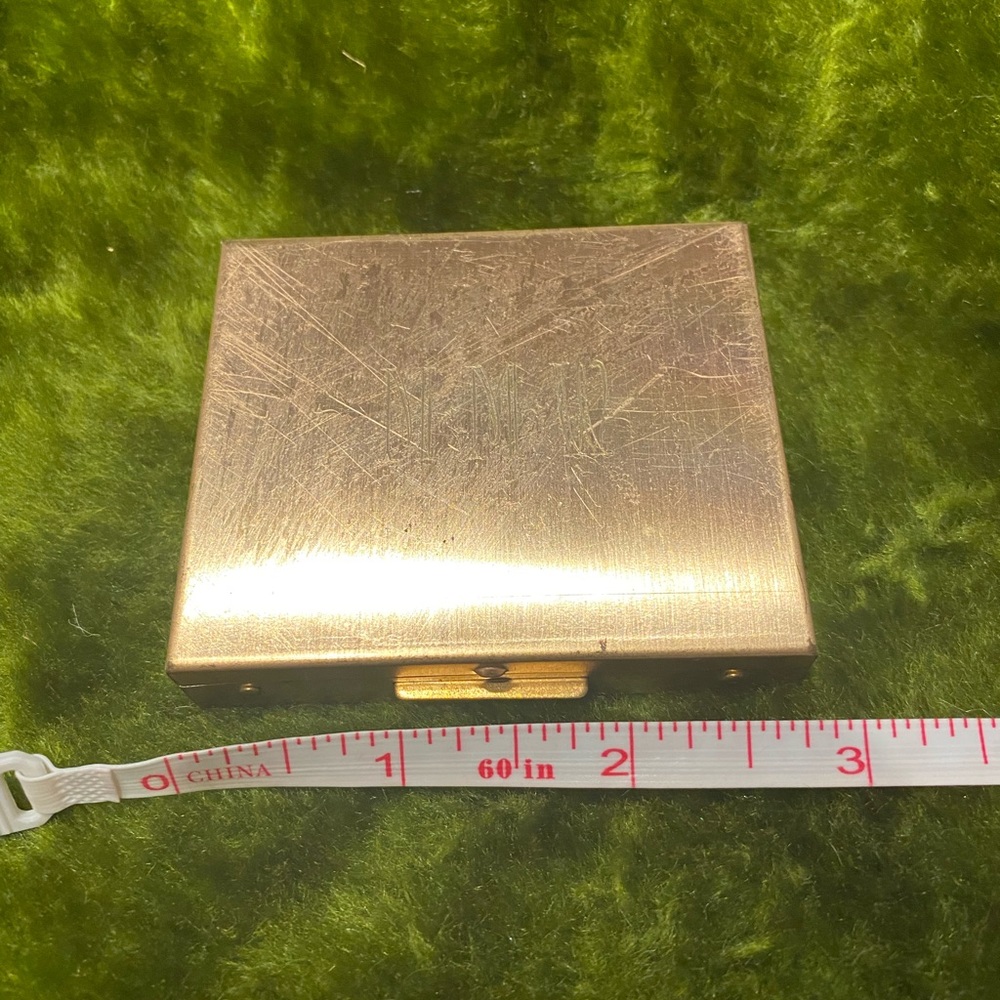 Monogrammed Gold Wallet Compact - Picture 3 of 4